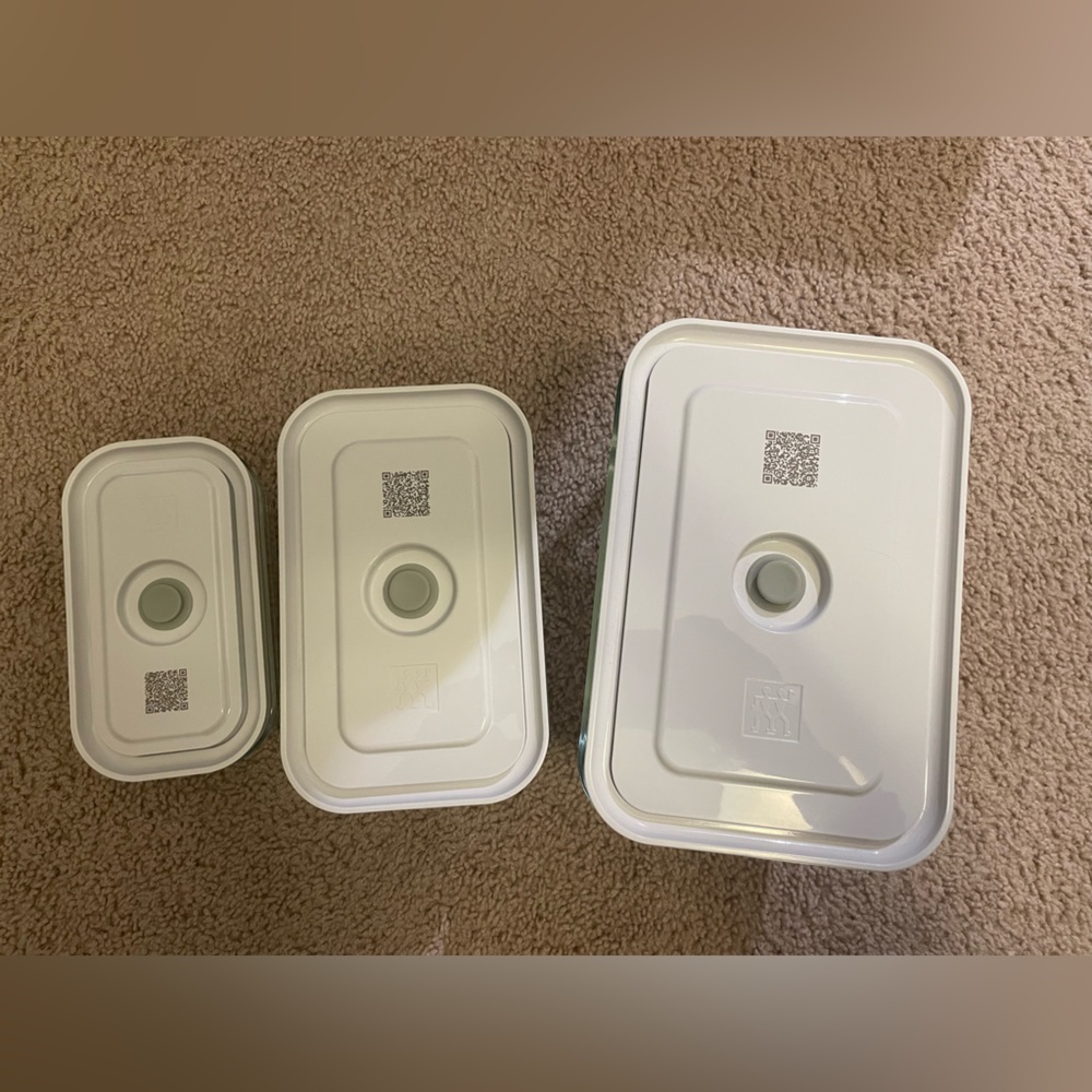ZWILLING FRESH & SAVE
SMALL/MEDIUM/LARGE / 3-PC VACUUM CONTAINER SET